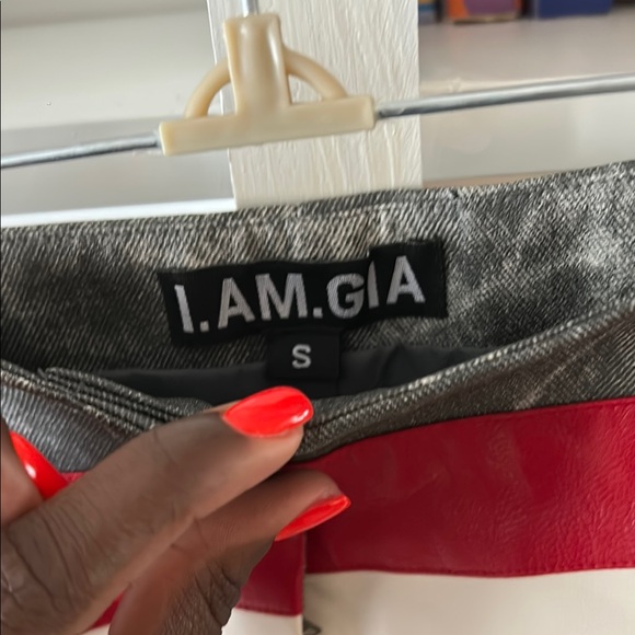 I.AM.GIA Silver and Red Mini Skirt Casual - Picture 3 of 3